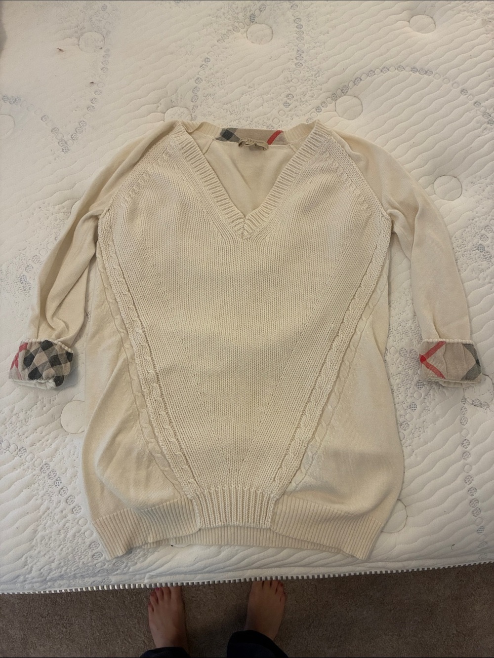 Burberry Cream V-Neck Cable Knit Sweater with Check Cuff Detail